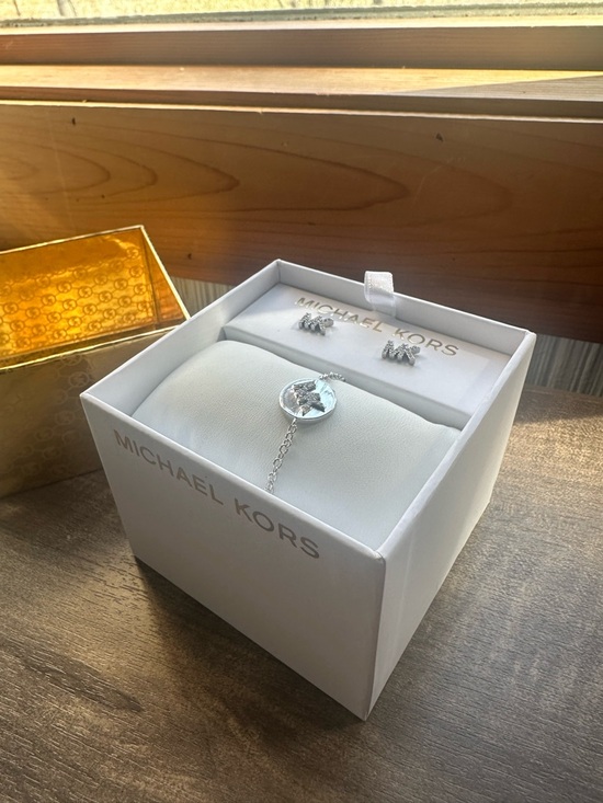 Michael Kors Jewelry - New Michael Kors Bracelet/Earrings Set